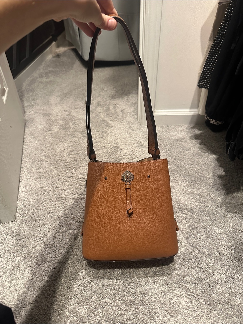 kate spade Pebbled Leather Shoulder Bag in Cognac